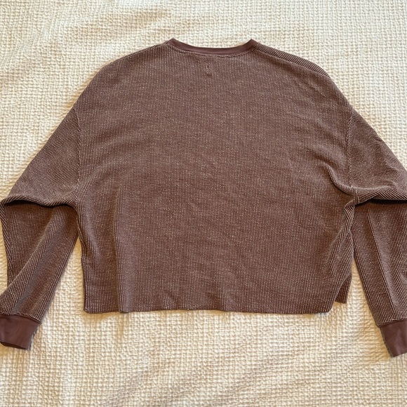 Nike Embroidered Cropped Crew Neck - Picture 4 of 5